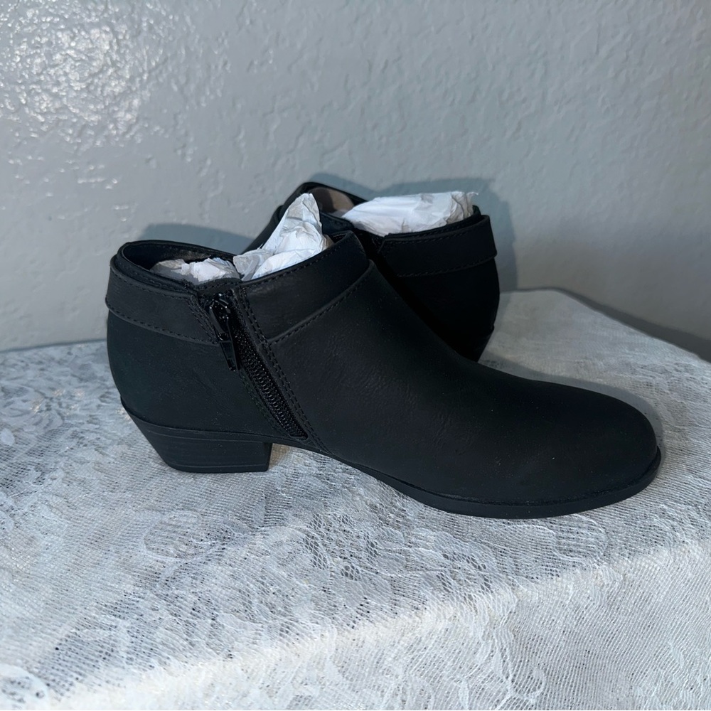 Brand new Life Stride Black Cushioned Buckle Accent Alexi Almond Toe boots - Picture 4 of 6